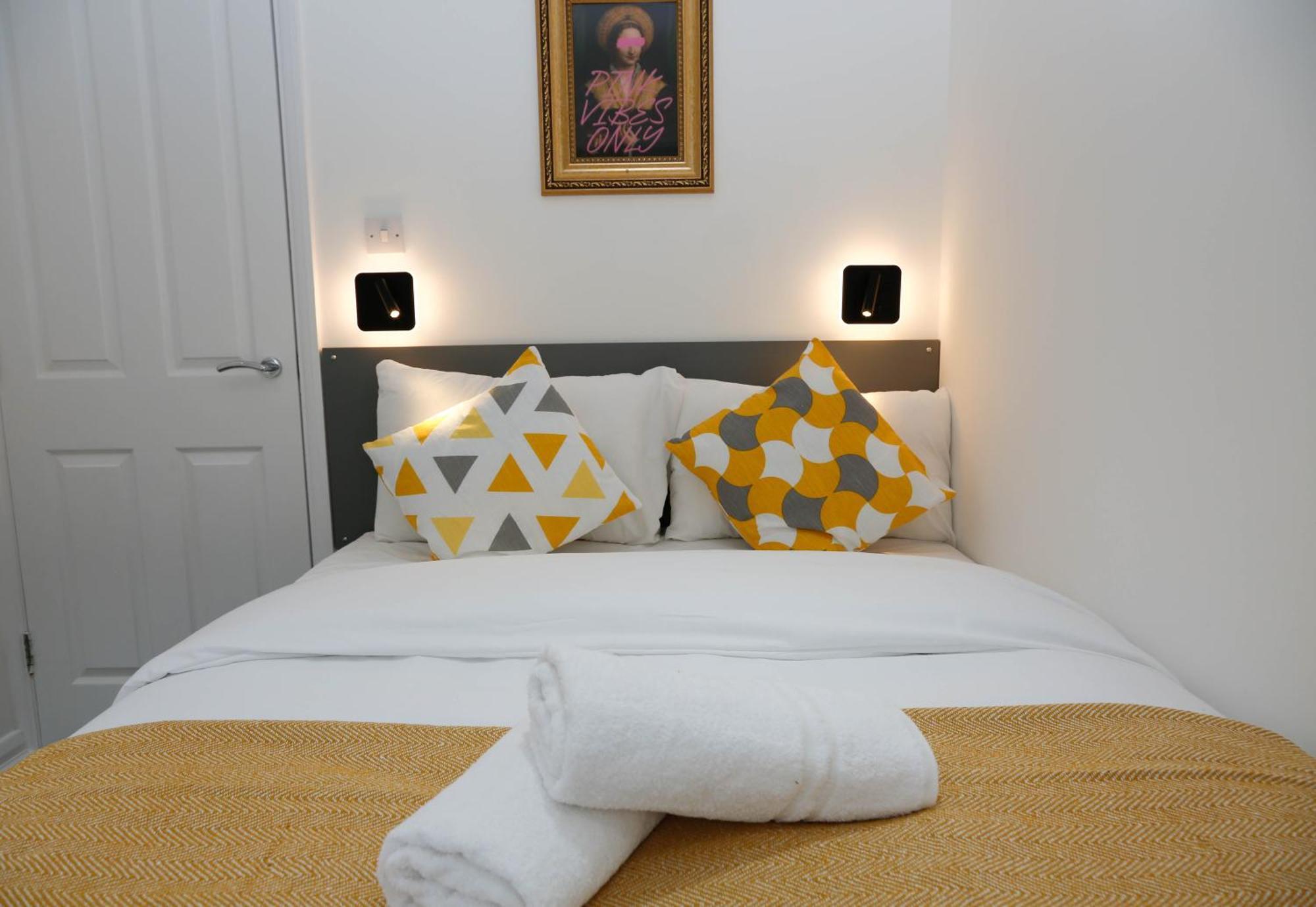 New Luxury Apartments In Central London Next To Shops, Cafes, Bars & Metro Ngoại thất bức ảnh